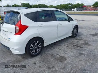 2015 Nissan Note SR z VIN 3N1CE2CP3FL399892, wystawiony jako IAAI lot #42186661 z przebiegiem 83 324 mil mil oraz . Historia ofert i sprzedaży dostępna na DreamBid. Obrazek 4.