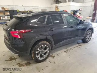 2025 Chevrolet Trax LT with VIN KL77LHEP6SC017877, listed as a Copart auction lot 49840515 with 2,412 mi miles and Salvage Title. Bid and sale history available at carsss.com. Image 3.