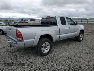 2005 Toyota Tacoma PreRunner with VIN 5TETU62NX5Z030725, listed as a Copart auction lot 56920335 with 262,379 mi miles and Salvage title. Bid and sale history available at DreamBid. Image 3.