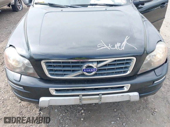 2013 Volvo XC90 Premier Plus with VIN YV4952CZ6D1657803, listed as a IAAI auction lot 40479985 with 211,326 mi miles. Bid and sale history available at carsss.com. Image 6.