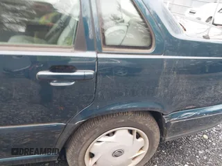 1998 Volvo S70 with VIN YV1LS557XW1546067, listed as a IAAI auction lot 41806312 with 119,368 mi miles and . Bid and sale history available at DreamBid. Image 6.