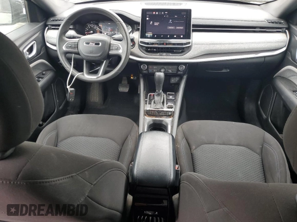 2023 Jeep Compass Sport z VIN 3C4NJDAN8PT516673, wystawiony jako Copart lot #50923195 z przebiegiem 84 875 mil mil oraz Szkoda całkowita • Salvage title. Historia ofert i sprzedaży dostępna na DreamBid. Obrazek 8.
