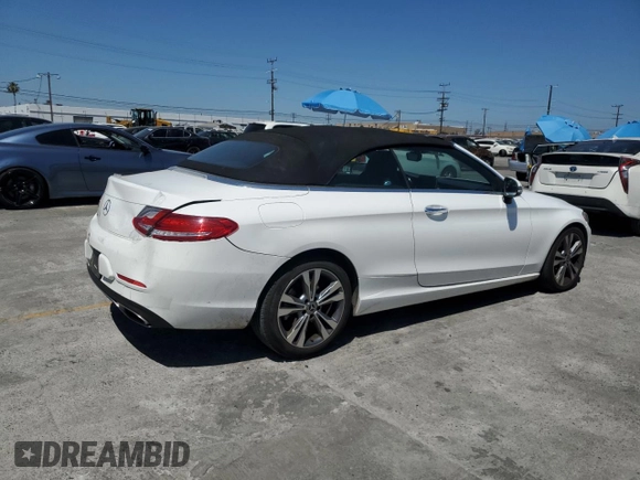 2018 Mercedes-Benz C 300 с VIN WDDWK4JB7JF623454, выставлен на аукционе Copart как лот 61343225 с пробегом 99 763 миль миль и Списание • Salvage title. История ставок и продаж доступна на DreamBid. Изображение 3.