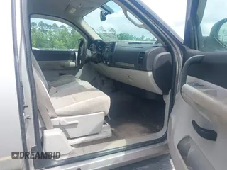 2008 Chevrolet Silverado 1500 1LT with VIN 2GCEC19C781149327, listed as a IAAI auction lot 42126913 with 194,629 mi miles and . Bid and sale history available at DreamBid. Image 5.