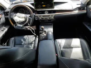 2014 Lexus ES 330 z VIN JTHBK1GG9E2134480, wystawiony jako Copart lot #51604485 z przebiegiem 77 186 mil mil oraz Szkoda całkowita • Salvage title. Historia ofert i sprzedaży dostępna na DreamBid. Obrazek 8.