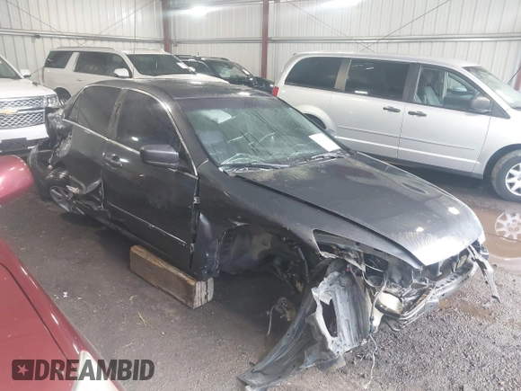 2004 Honda Accord EX z VIN 1HGCM66584A054087, wystawiony jako IAAI lot #42323440 z przebiegiem 221 213 mil mil oraz . Historia ofert i sprzedaży dostępna na DreamBid. Obrazek 1.