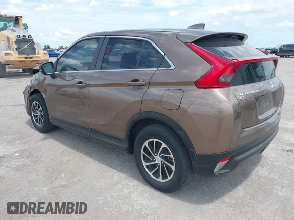 2020 Mitsubishi Eclipse Cross ES z VIN JA4AS3AA8LZ001737, wystawiony jako IAAI lot #42626522 z przebiegiem 152 511 mil mil oraz . Historia ofert i sprzedaży dostępna na DreamBid. Obrazek 3.
