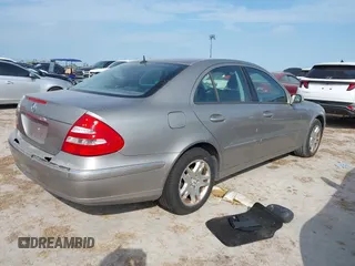 2006 Mercedes-Benz E-Class 3.5L with VIN WDBUF56J16A795803, listed as a IAAI auction lot 40613021 with 1 mi miles. Bid and sale history available at carsss.com. Image 4.