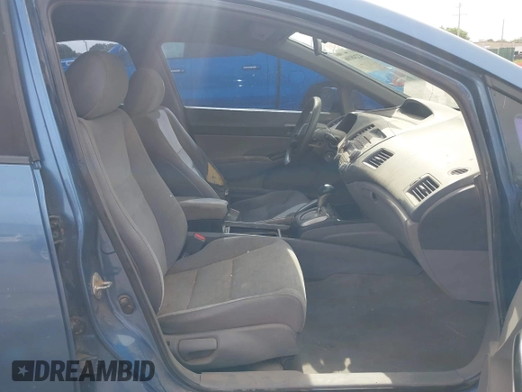 2008 Honda Civic LX z VIN 1HGFA16578L096964, wystawiony jako IAAI lot #42248106 z przebiegiem 173 108 mil mil oraz . Historia ofert i sprzedaży dostępna na DreamBid. Obrazek 5.