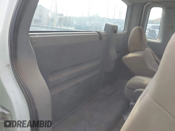 2005 Ford F-150 XL с VIN 1FTRF12W35NA34084, выставлен на аукционе IAAI как лот 42241776 с пробегом Не указан миль и . История ставок и продаж доступна на DreamBid. Изображение 8.