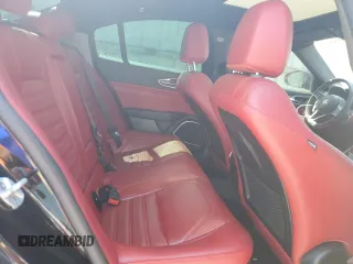 2018 Alfa Romeo Giulia Ti Lusso z VIN ZARFAEEN5J7566856, wystawiony jako Copart lot #52622205 z przebiegiem 68 656 mil mil oraz Szkody całkowita. Historia ofert i sprzedaży dostępna na DreamBid. Obrazek 10.