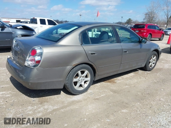 2005 Nissan Altima 2.5 S with VIN 1N4AL11D65C362235, listed as a IAAI auction lot 41865559 with 117,144 mi miles. Bid and sale history available at carsss.com. Image 4.