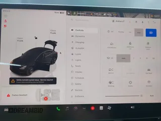 2023 Tesla Model 3 z VIN 5YJ3E1EAXPF604916, wystawiony jako IAAI lot #42461640 z przebiegiem 28 123 mil mil oraz . Historia ofert i sprzedaży dostępna na DreamBid. Obrazek 19.