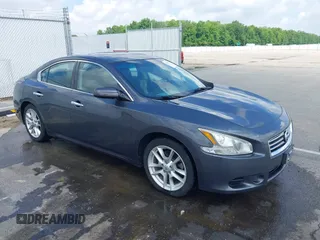 2013 Nissan Maxima SV z VIN 1N4AA5AP2DC831021, wystawiony jako IAAI lot #42255349 z przebiegiem 143 373 mil mil oraz . Historia ofert i sprzedaży dostępna na DreamBid. Obrazek 1.
