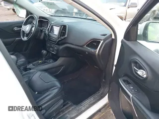 2019 Jeep Cherokee Latitude Plus with VIN 1C4PJLLN3KD147526, listed as a IAAI auction lot 41503928 with 131,379 mi miles and . Bid and sale history available at DreamBid. Image 5.