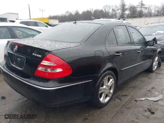 2006 Mercedes-Benz E-Class 3.5L with VIN WDBUF87J36X198455, listed as a IAAI auction lot 41810443 with 20,729 mi miles. Bid and sale history available at carsss.com. Image 4.