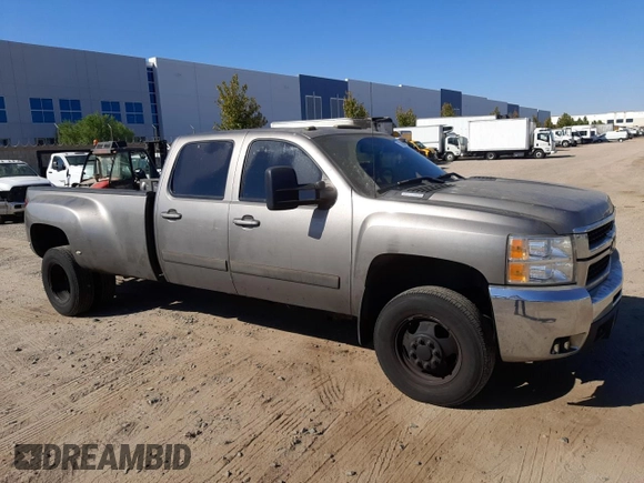 2008 Chevrolet Silverado 3500HD DRW LTZ with VIN 1GCJK336X8F110692, listed as a Copart auction lot 73399804 with 83,655 mi miles and Salvage Title. Bid and sale history available at carsss.com. Image 4.