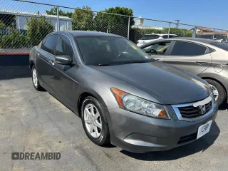2008 Honda Accord LX z VIN JHMCP26358C033073, wystawiony jako Copart lot #58873205 z przebiegiem 195 692 mil mil oraz Czysty tytuł • Clean title. Historia ofert i sprzedaży dostępna na DreamBid. Obrazek 1.