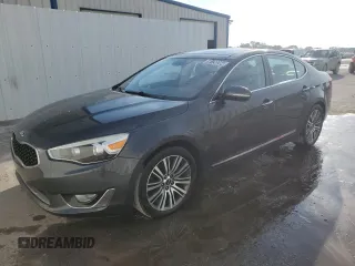 2016 Kia Cadenza Premium z VIN KNALN4D77G5206147, wystawiony jako Copart lot #58130204 z przebiegiem 120 556 mil mil oraz Szkoda całkowita • Salvage title. Historia ofert i sprzedaży dostępna na DreamBid. Obrazek 1.