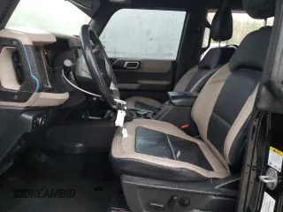 2022 Ford Bronco z VIN 1FMEE5DP3NLA95926, wystawiony jako Copart lot #51859265 z przebiegiem 32 215 mil mil oraz Szkoda całkowita • Salvage title. Historia ofert i sprzedaży dostępna na DreamBid. Obrazek 7.