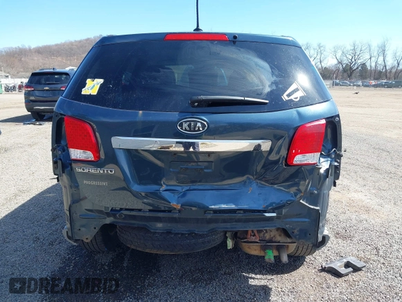 2011 Kia Sorento LX with VIN 5XYKT3A19BG164787, listed as a IAAI auction lot 41847231 with 139,050 mi miles. Bid and sale history available at carsss.com. Image 17.