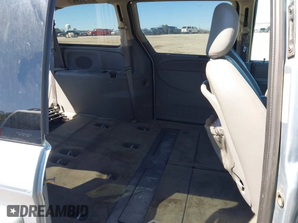 2005 Chrysler Town & Country Touring with VIN 2C4GP54L05R284612, listed as a IAAI auction lot 41839207 with 162,175 mi miles and . Bid and sale history available at DreamBid. Image 8.