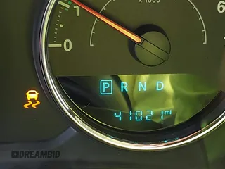 2018 Jeep Wrangler Sahara z VIN 1C4AJWBGXJL811092, wystawiony jako IAAI lot #42305620 z przebiegiem 41 021 mil mil oraz . Historia ofert i sprzedaży dostępna na DreamBid. Obrazek 15.