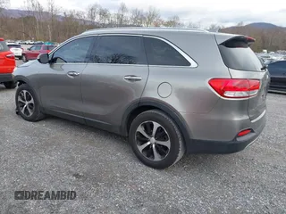 2016 Kia Sorento EX with VIN 5XYPH4A57GG107009, listed as a IAAI auction lot 40882550 with 163,329 mi miles. Bid and sale history available at carsss.com. Image 3.