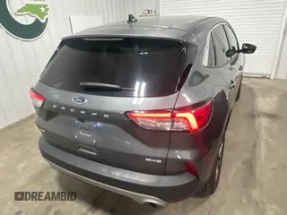 2022 Ford Escape SE with VIN 1FMCU9G64NUB35395, listed as a IAAI auction lot 42234045 with 101,184 mi miles and . Bid and sale history available at carsss.com. Image 1.