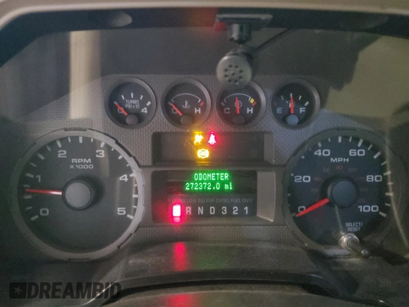 2008 Ford F-350 XL with VIN 1FTWX31R98EB22035, listed as a Copart auction lot 43644045 with 272,372 mi miles and Salvage Title. Bid and sale history available at DreamBid. Image 9.