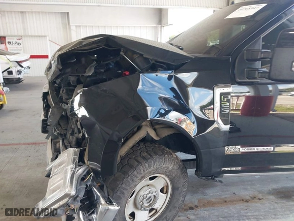 2019 Ford Super Duty F-250 SRW XL with VIN 1FT7W2BTXKEC87594, listed as a IAAI auction lot 40768547 with 198,489 mi miles. Bid and sale history available at carsss.com. Image 6.