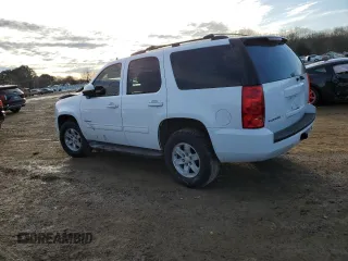 2011 GMC Yukon SLE with VIN 1GKS1AE00BR360697, listed as a Copart auction lot 88090545 with 0 mi miles and Salvage Title. Bid and sale history available at carsss.com. Image 2.