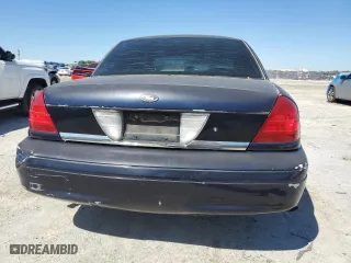 2001 Ford Crown Victoria Police Pkg Police Interceptor with VIN 2FAFP71W71X176814, listed as a Copart auction lot 47880685 with 226,118 mi miles and Salvage Title. Bid and sale history available at carsss.com. Image 6.