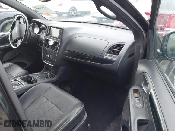 2015 Chrysler Town & Country S with VIN 2C4RC1HG6FR674254, listed as a IAAI auction lot 41199889 with 132,598 mi miles and . Bid and sale history available at DreamBid. Image 5.