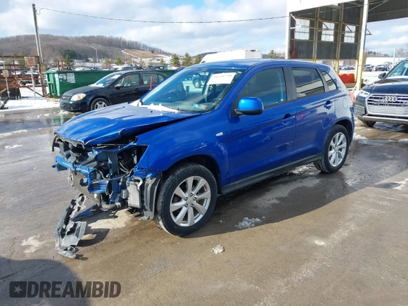 2015 Mitsubishi Outlander ES z VIN 4A4AR3AU0FE008844, wystawiony jako IAAI lot #41531750 z przebiegiem 51 185 mil mil oraz . Historia ofert i sprzedaży dostępna na DreamBid. Obrazek 2.