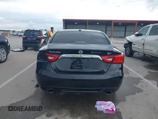 2017 Nissan Maxima Platinum z VIN 1N4AA6AP4HC403592, wystawiony jako IAAI lot #42177002 z przebiegiem 112 105 mil mil oraz . Historia ofert i sprzedaży dostępna na DreamBid. Obrazek 17.