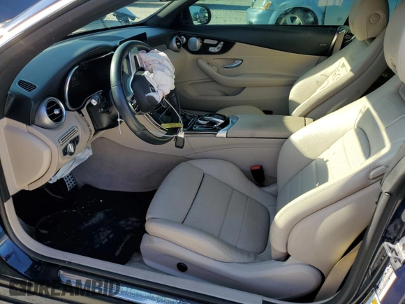 2019 Mercedes-Benz C 300 z VIN WDDWK8EB9KF780065, wystawiony jako Copart lot #67057993 z przebiegiem 38 478 mil mil oraz Szkoda całkowita • Salvage title. Historia ofert i sprzedaży dostępna na DreamBid. Obrazek 7.