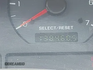 2003 Ford Mustang Standard z VIN 1FAFP40473F441647, wystawiony jako IAAI lot #42179189 z przebiegiem 138 460 mil mil oraz . Historia ofert i sprzedaży dostępna na DreamBid. Obrazek 15.