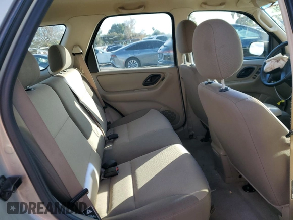 2004 Ford Escape XLS with VIN 1FMYU021X4KA41111, listed as a Copart auction lot 45393765 with 125,492 mi miles and Salvage Title. Bid and sale history available at DreamBid. Image 11.