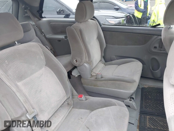 2007 Toyota Sienna CE with VIN 5TDZK23C07S092995, listed as a IAAI auction lot 41824350 with 181,356 mi miles and . Bid and sale history available at DreamBid. Image 8.