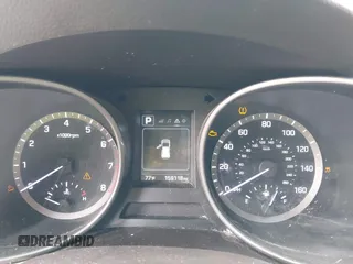 2017 Hyundai Santa Fe 2.4L z VIN 5XYZUDLB0HG418726, wystawiony jako IAAI lot #42375177 z przebiegiem 159 118 mil mil oraz . Historia ofert i sprzedaży dostępna na DreamBid. Obrazek 7.