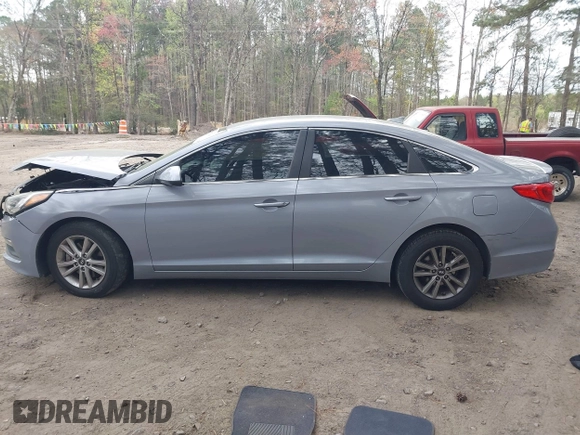 2015 Hyundai Sonata SE with VIN 5NPE24AF6FH160079, listed as a IAAI auction lot 41952638 with 164,497 mi miles and . Bid and sale history available at DreamBid. Image 14.