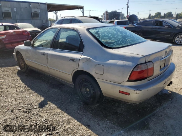 1996 Honda Accord EX with VIN 1HGCD5655TA106011, listed as a Copart auction lot 81959234 with 122,983 mi miles and Clean Title. Bid and sale history available at DreamBid. Image 2.
