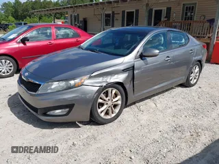 2013 Kia Optima EX z VIN 5XXGN4A73DG246046, wystawiony jako IAAI lot #42196691 z przebiegiem 82 840 mil mil oraz . Historia ofert i sprzedaży dostępna na DreamBid. Obrazek 2.