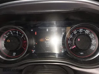 2019 Dodge Challenger R/T with VIN 2C3CDZBT5KH573606, listed as a IAAI auction lot 41372154 with 111,493 mi miles. Bid and sale history available at carsss.com. Image 7.