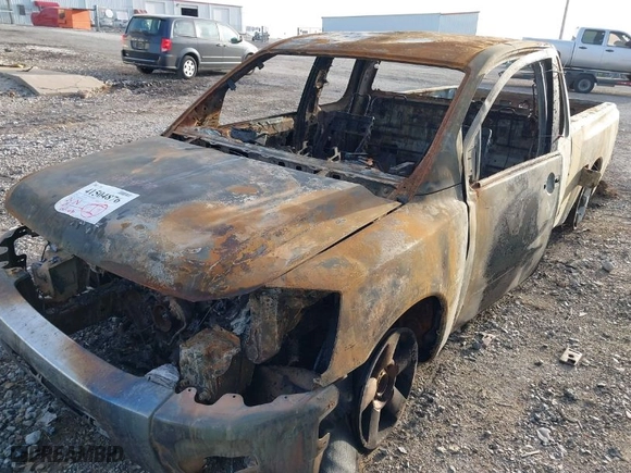 2004 Nissan Titan XE with VIN 1N6AA06A14N511210, listed as a IAAI auction lot 41504876 with 1 mi miles. Bid and sale history available at carsss.com. Image 6.
