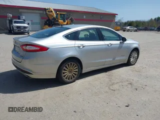 2013 Ford Fusion SE Hybrid with VIN 3FA6P0LU7DR196888, listed as a IAAI auction lot 42156366 with 393,358 mi miles. Bid and sale history available at carsss.com. Image 4.