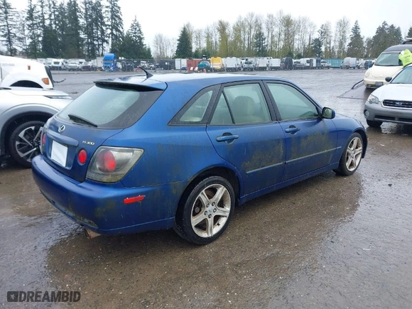 2002 Lexus IS 300 with VIN JTHED192520039981, listed as a IAAI auction lot 41999189 with 140,804 mi miles. Bid and sale history available at carsss.com. Image 4.