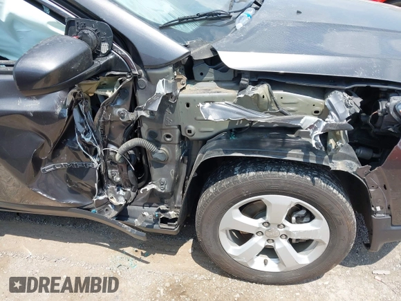 2019 Jeep Compass Latitude with VIN 3C4NJCBB1KT833007, listed as a IAAI auction lot 42401265 with 106,973 mi miles and . Bid and sale history available at DreamBid. Image 6.