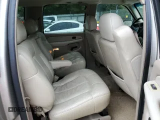 2001 Chevrolet Suburban LT with VIN 3GNEC16T81G165920, listed as a Copart auction lot 74528454 with 275,334 mi miles and Salvage Title. Bid and sale history available at carsss.com. Image 11.